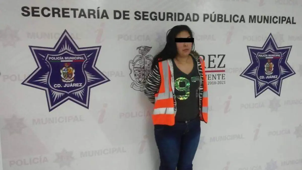 mujer acuchilla a sujeto